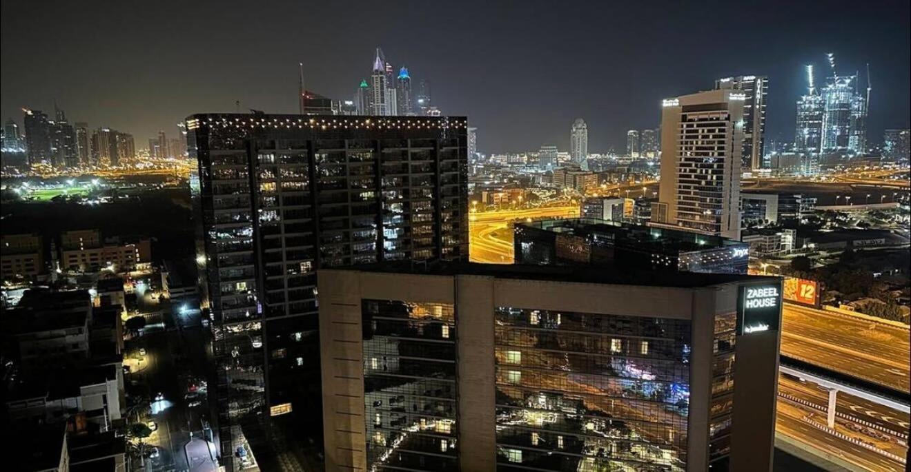 Rest Partition In Tecom Near Metro Homestay Dubai